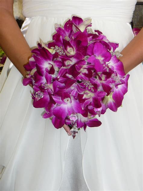 purple orchid bouquet | Purple orchid bouquet, Bridal bouquet flowers, Orchid bouquet