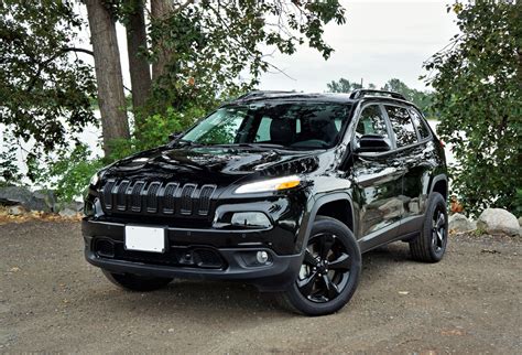 2018 Jeep Cherokee High Altitude 4×4 Road Test | The Car Magazine