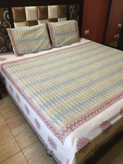 Multi color double bed sheet In traditional Sanganeri print - Craftmagic