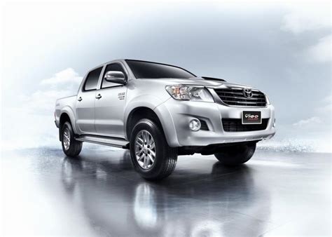 Cars Wallpapers and Specefication: latest hilux vigo 2013