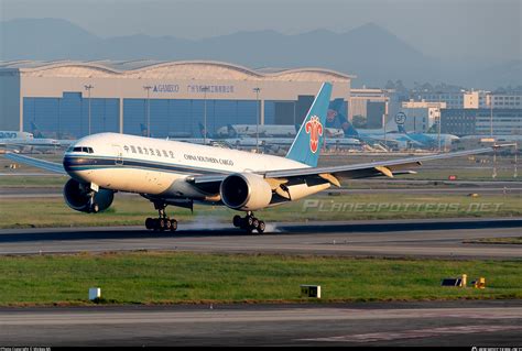 B-2071 China Southern Airlines Boeing 777-F1B Photo by Mickey-Mi | ID 1344617 | Planespotters.net