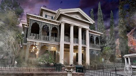 Disneyland's Haunted Mansion closing for renovation in 2020 | blooloop