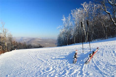 Winter Getaway: Skiing in the Catskills | RW Catskills