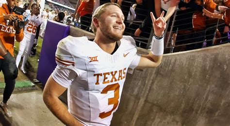 REPORT: Quinn Ewers Expected to Stay At Texas in 2024