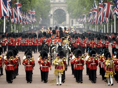 Imgur | London england, Queen of england, London