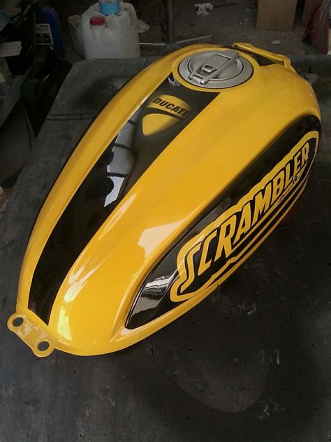 Ducati scrambler custom paint | Tanques