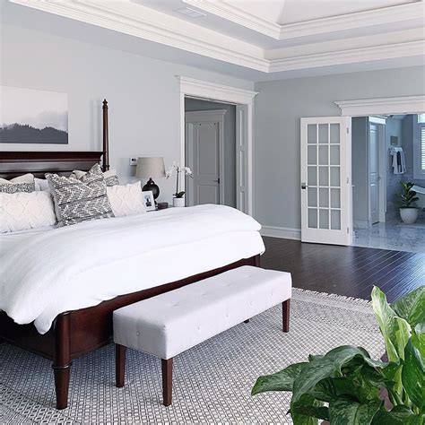 Benjamin Moore on Instagram: “#BenjaminMooreSpotlight: Your bedroom ...