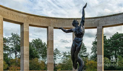 American Cemetery and Memorial Omaha Beach Normandy France Memorial ...