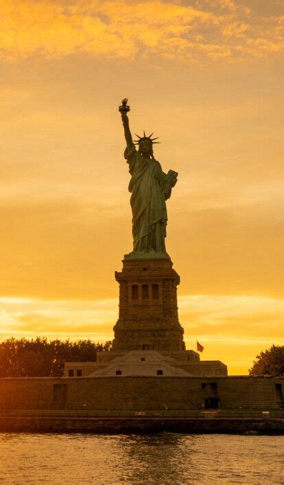 Why is the Statue of Liberty copper?