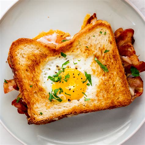 Egg in a hole bacon grilled cheese - Simply Delicious