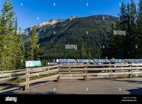 Spiral tunnels kicking horse hi-res stock photography and images - Alamy