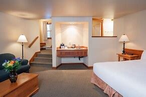 Hotel Painter's Lodge, Trademark Collection by Wyndham, Campbell River ...