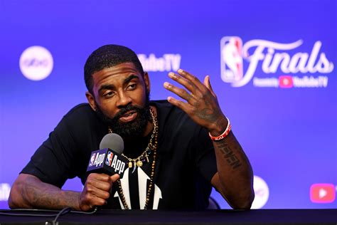 Dallas Mavericks star Kyrie Irving has surprising take on Celtics fans ...