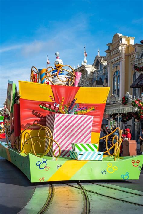 Parade in Main Street USA at the Magic Kingdom, Walt Disney World ...