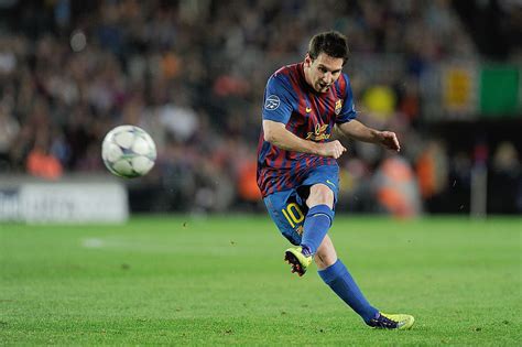 Lionel Messi Kick HD wallpaper | Pxfuel