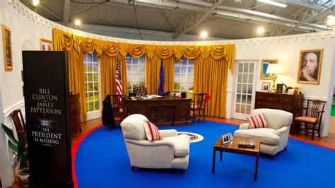 An Oval Office replica in the U.K.