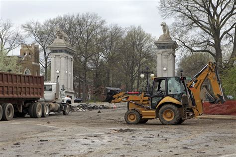 New Loop trolley begins construction on Delmar Loop - Student Life