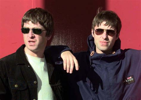 10 años del fin de Oasis: La pelea de Liam y Noel Gallagher que terminó ...