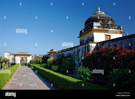 Garden of a Queen Padmini palace Stock Photo - Alamy