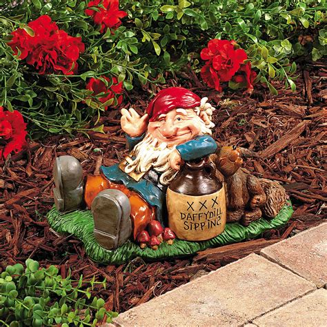 Funny Garden Gnomes Large - GARDEN GNOME STATUE CAT MASSACRE FUNNY ...