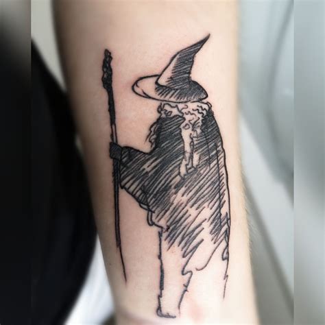 Simplistic Gandalf the Grey – Artist: Megan, Studio 58, Cumbria. | Lord of the rings tattoo ...