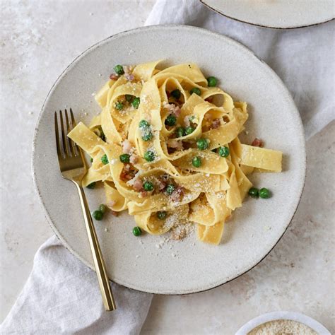 Pasta Carbonara with English Peas Recipe - Farm Flavor Recipe