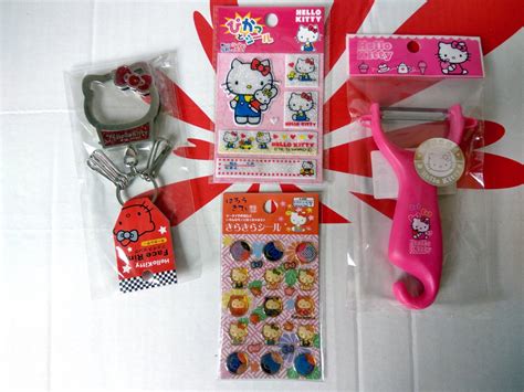 Sanrio HELLO KITTY 4 Pcs Gift Set for Christmas birthday kid girl women A