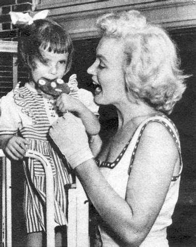 With children - Marilyn Monroe Photo (22267545) - Fanpop