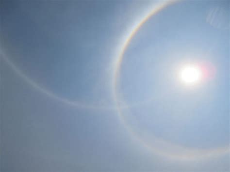 Parhelic circle and 2 halos over Alberta, Canada