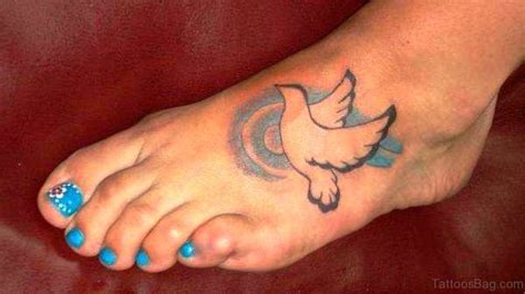 14 Fabulous Dove Tattoos On Foot