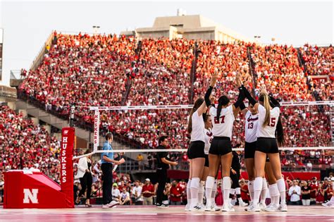 “Dream Bigger”: Nebraska Volleyball Shatters World Record | The College ...