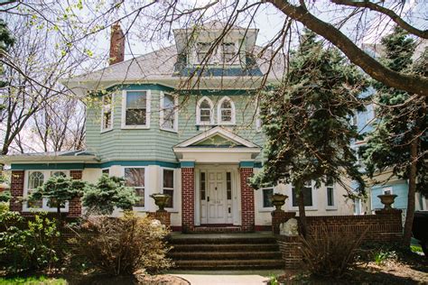 Ditmas Park, New York City Neighborhood Guide | Compass