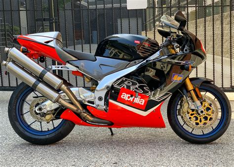 2000 Aprilia RSV Mille R – Iconic Motorbike Auctions