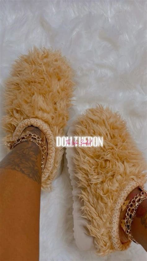 fuzzy slippers | Girly shoes, Fashion shoes, Fresh shoes