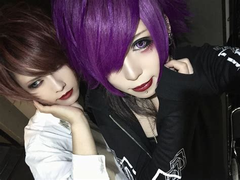 Pin by Georgia on JRock ~ Visual-kei | Visual kei, Halloween face makeup, Face makeup