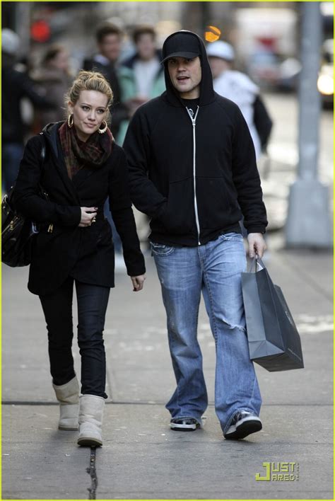 Full Sized Photo of hilary duff mike comrie 04 | Photo 977931 | Just Jared