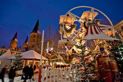 Kaiserslautern Christmas market features vendors, musicians - Kaiserslautern American