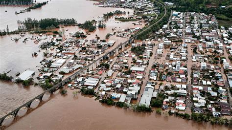 At Least 37 Dead After Flooding From Cyclone in Brazil - The New York Times