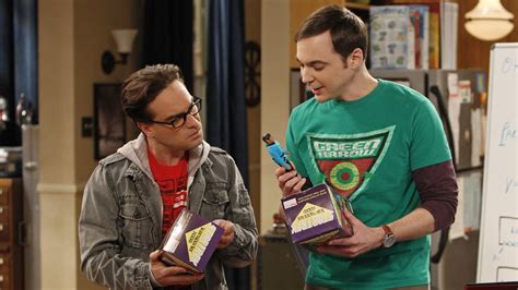 Are Jim Parsons And Johnny Galecki From Big Bang Theory Friends In Real ...