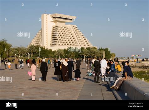 Doha Corniche Qatar Stock Photo - Alamy