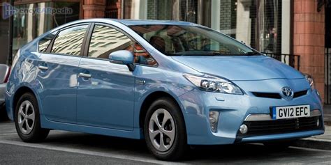 Toyota Prius Plug-in Hybrid specs (2012-2016): performance, dimensions & technical ...