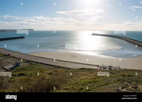 Newhaven east sussex harbour hi-res stock photography and images - Alamy