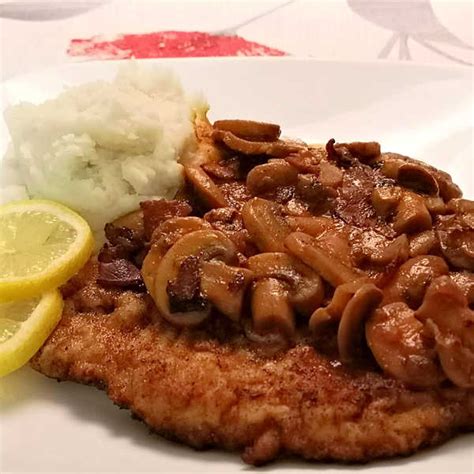 German Breaded Pork Chops Recipe – Oma's Schweinekotelett Rezept.