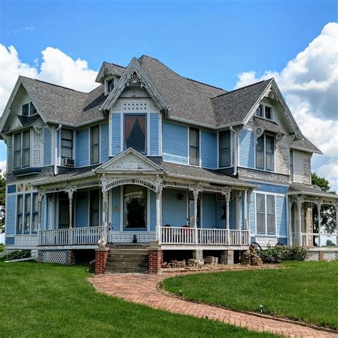 [Photos] "Twister House" Is In Eldora, Iowa