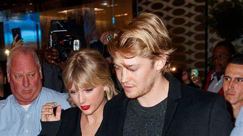 Did Taylor Swift Reveal She's Engaged to Joe Alwyn in 'Midnights' Album ...