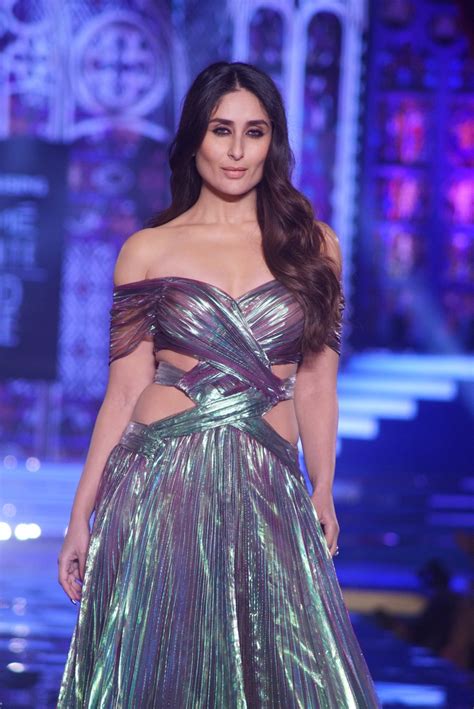 PHOTOS: Kareena Kapoor at Grand Finale of Lakme Fashion Show - Bollywood Dhamaka