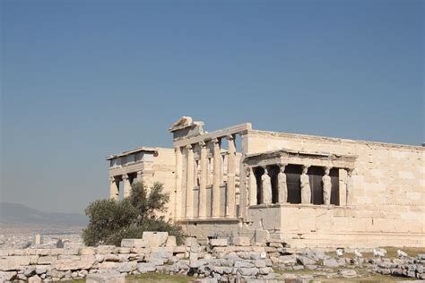 Erechtheum | Erechtheum was under reconstruction in Athens. | Gu Hyug ...