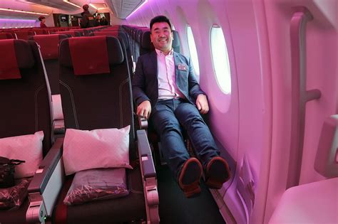 Onboard Qatar Airways New A350-1000 - SamChui.com