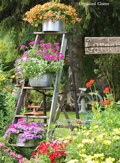 34 Best Vintage Garden Decor Ideas and Designs for 2017