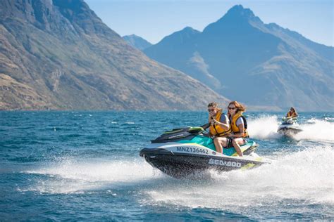 Queenstown: 1-Hour Guided Jet Ski Tour On Lake Wakatipu | experitour.com